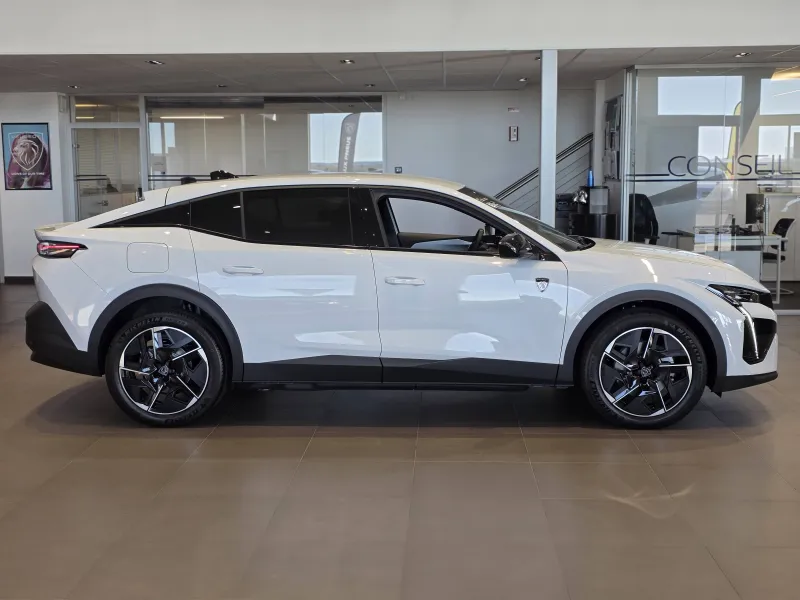 Image secondaire du véhicule 10