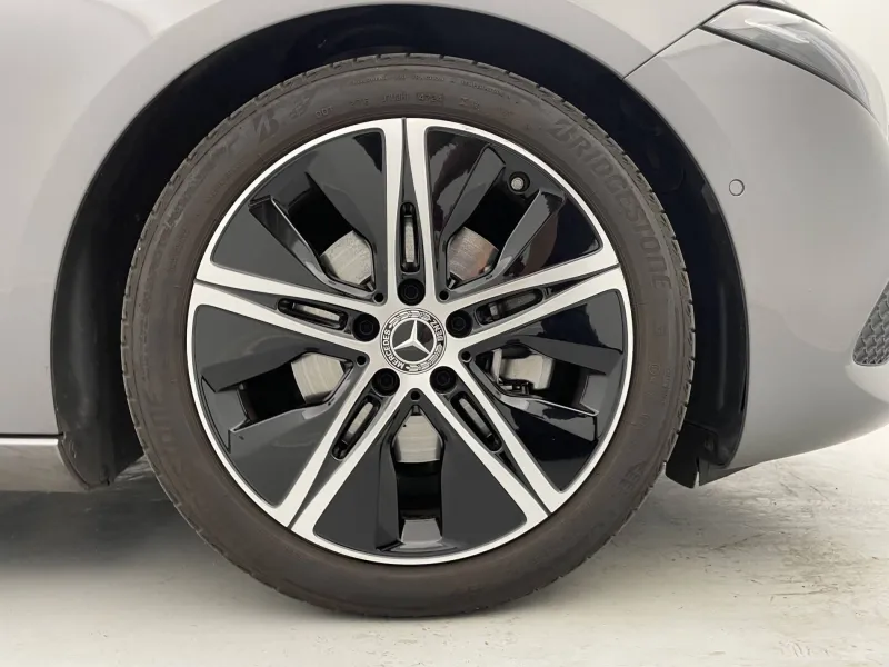 Image secondaire du véhicule 14