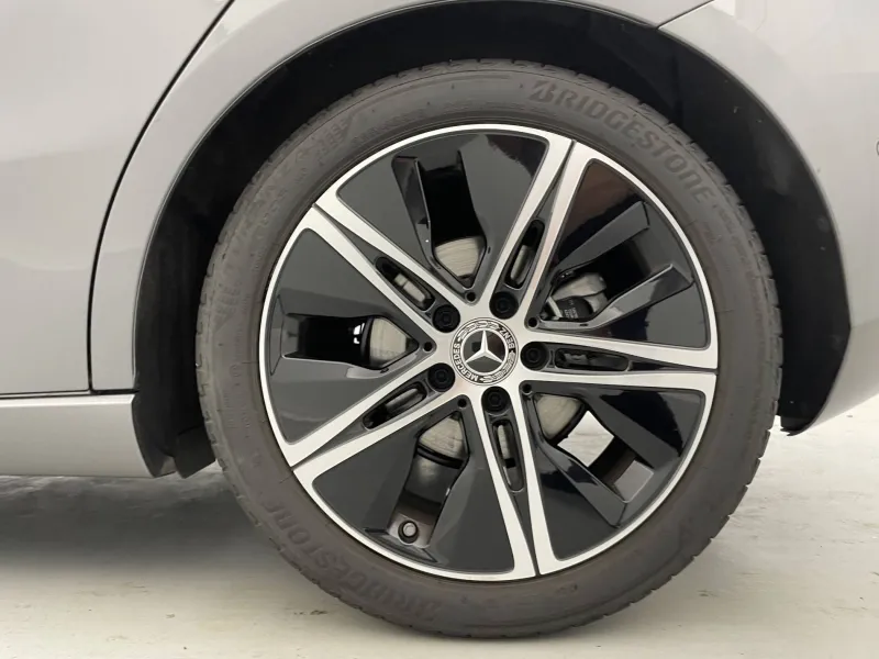 Image secondaire du véhicule 18