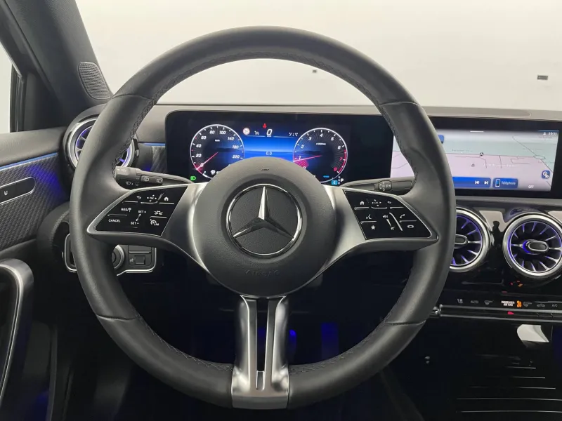 Image secondaire du véhicule 24