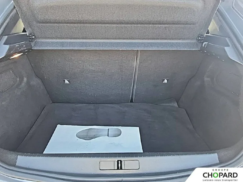 Image secondaire du véhicule 9