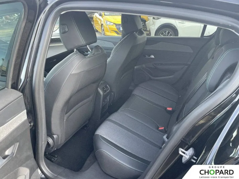 Image secondaire du véhicule 12