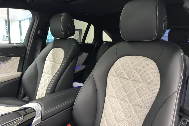 Image secondaire du véhicule 11