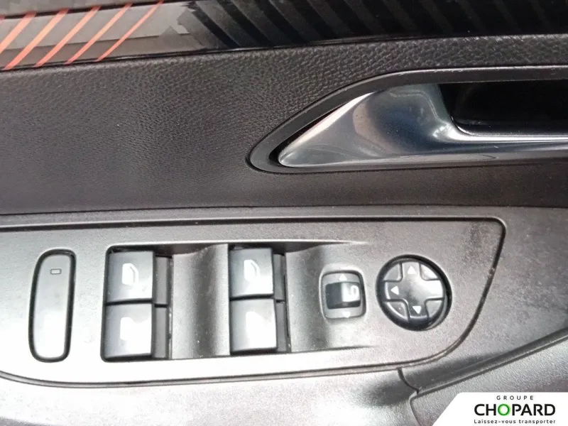 Image secondaire du véhicule 12