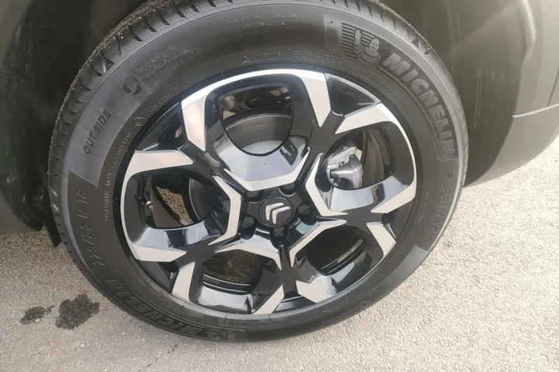 Image secondaire du véhicule 13