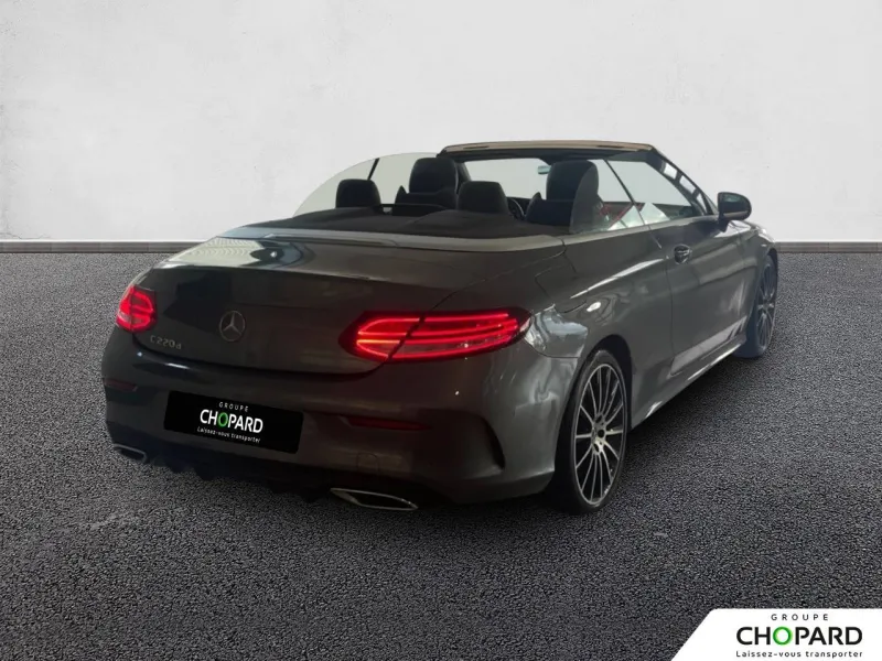 Image secondaire du véhicule 4