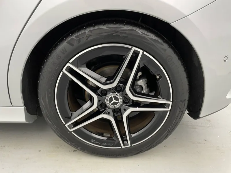 Image secondaire du véhicule 18