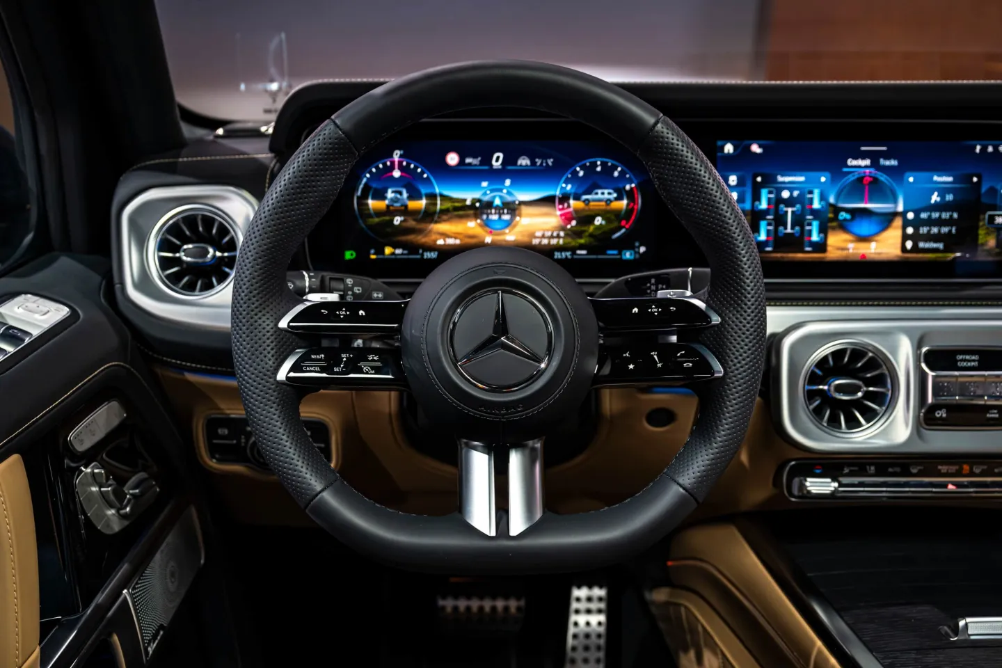 Mercedes Classe G 500 : volant et écran