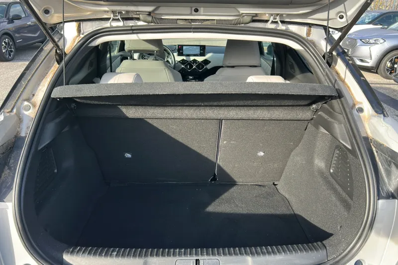 Image secondaire du véhicule 10