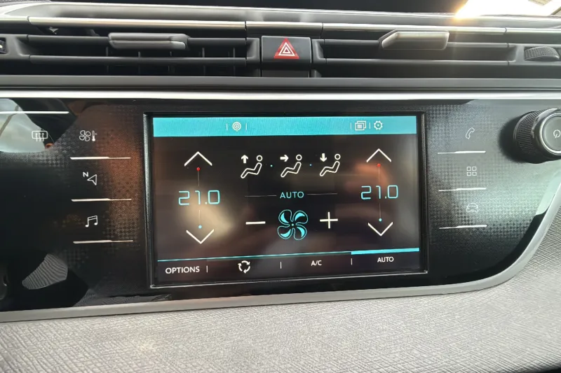 Image secondaire du véhicule 14