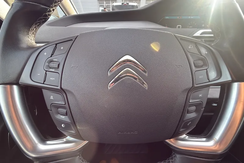 Image secondaire du véhicule 22