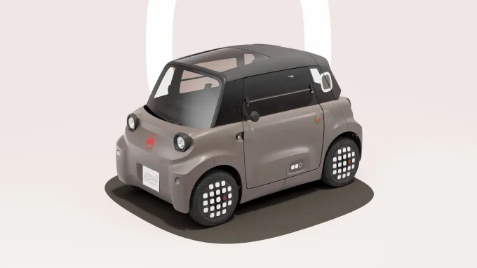 Citroën Ami Icy 2025 : trois quarts avant droit statique vue plongeante