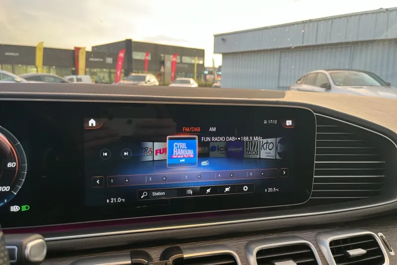 Image secondaire du véhicule 79