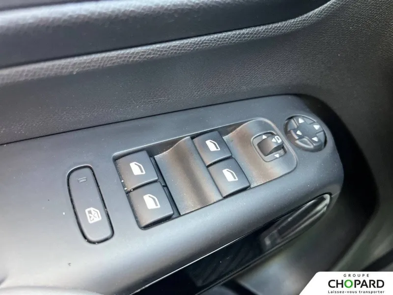 Image secondaire du véhicule 22