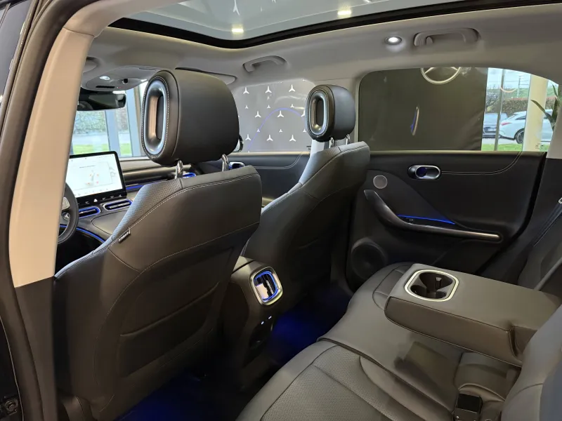 Image secondaire du véhicule 22