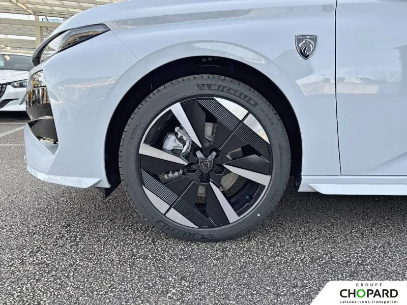 Image secondaire du véhicule 10