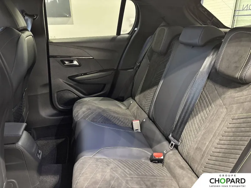 Image secondaire du véhicule 24