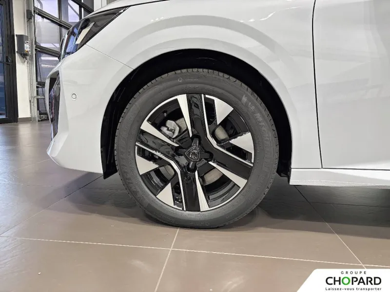 Image secondaire du véhicule 12