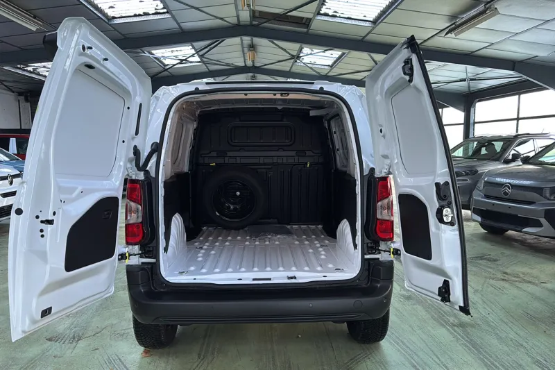 Image secondaire du véhicule 10