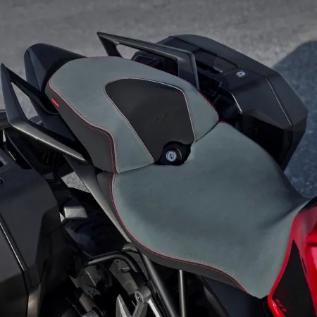 Honda CB1000GT : selle biplace