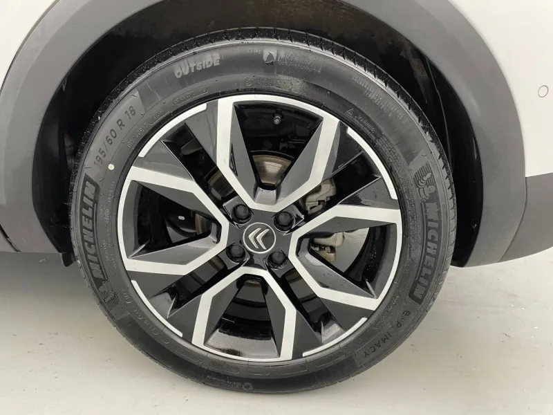 Image secondaire du véhicule 17