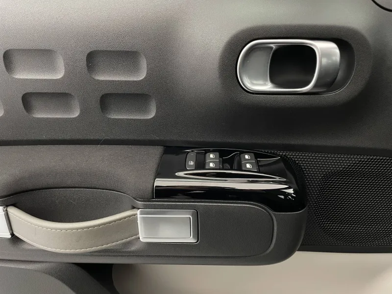 Image secondaire du véhicule 54