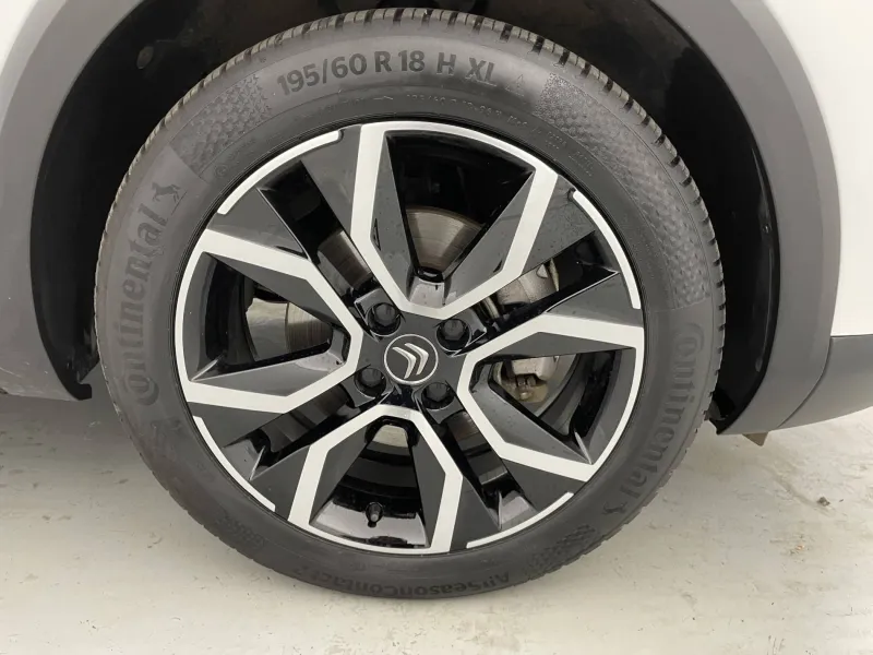 Image secondaire du véhicule 19