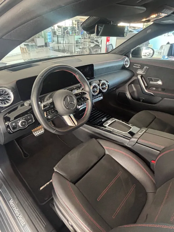 Image secondaire du véhicule 14