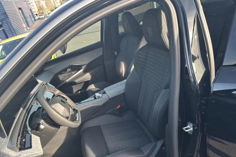 Image secondaire du véhicule 11