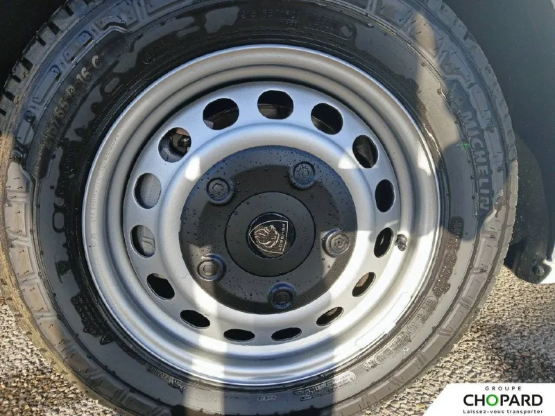 Image secondaire du véhicule 22