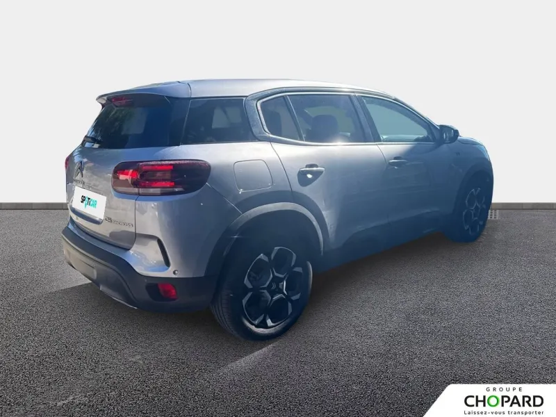 Image secondaire du véhicule 9