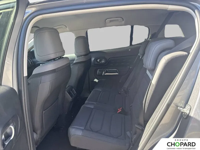 Image secondaire du véhicule 12