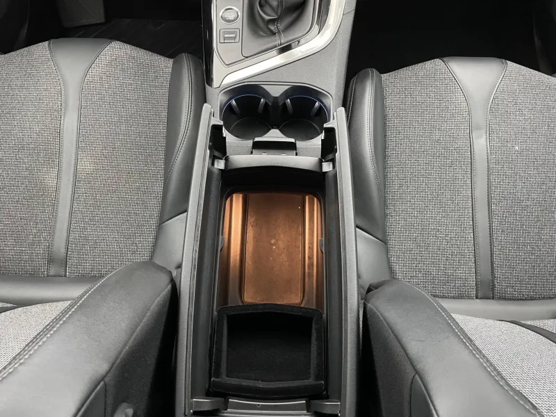 Image secondaire du véhicule 32