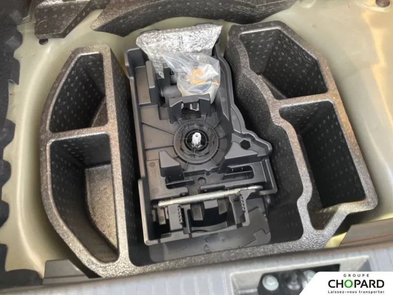 Image secondaire du véhicule 21