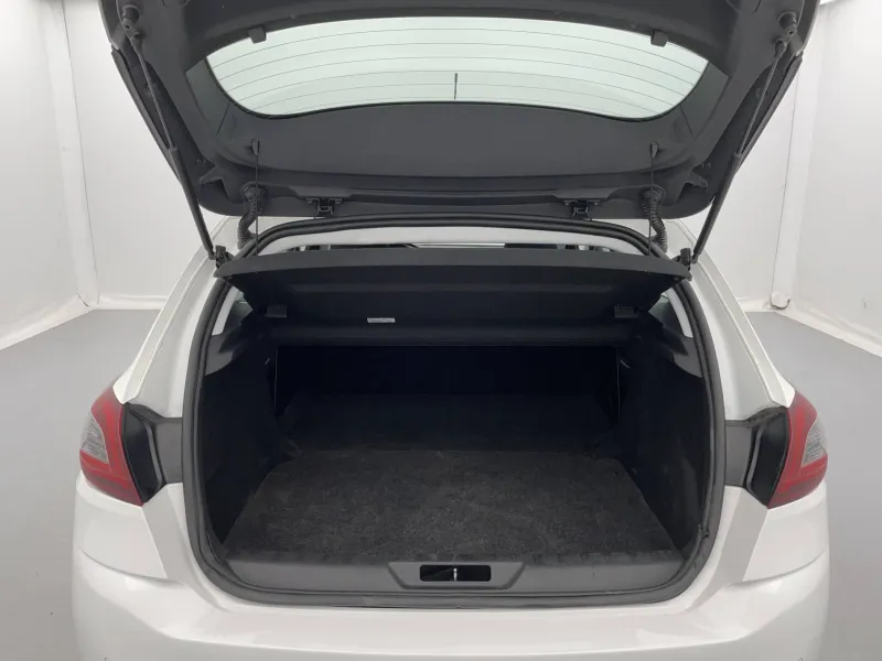 Image secondaire du véhicule 14