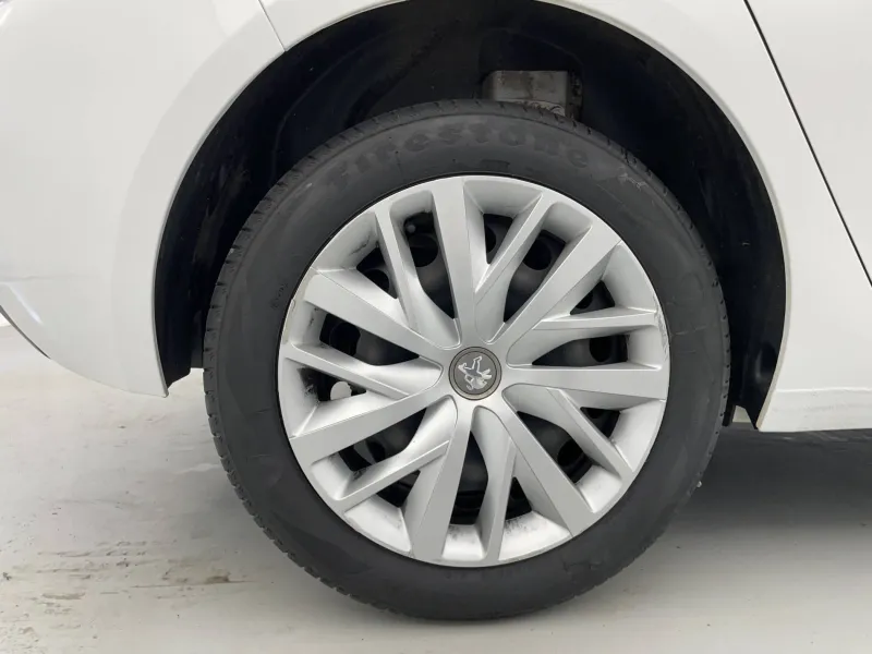 Image secondaire du véhicule 19