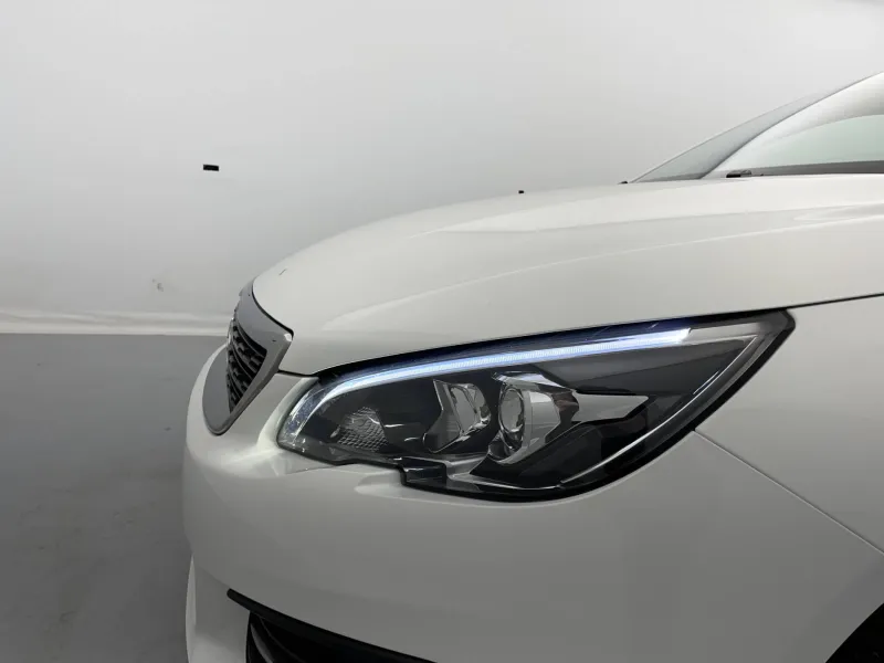 Image secondaire du véhicule 24