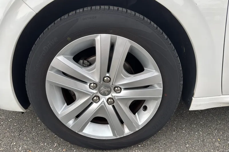 Image secondaire du véhicule 10