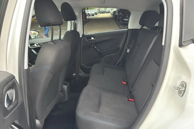 Image secondaire du véhicule 16