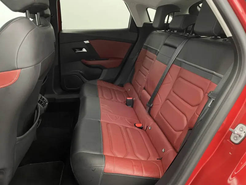 Image secondaire du véhicule 44