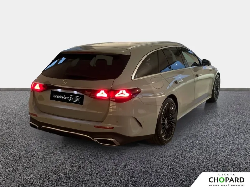 Image secondaire du véhicule 4