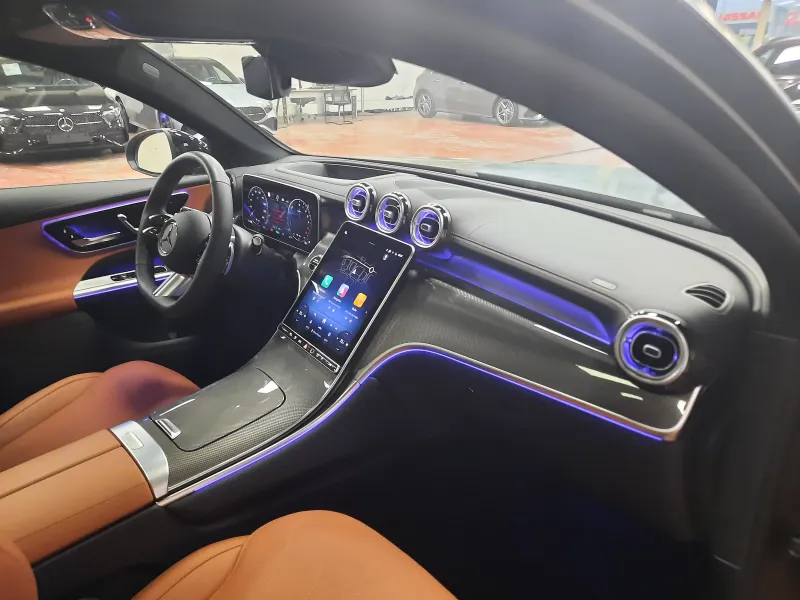 Image secondaire du véhicule 4