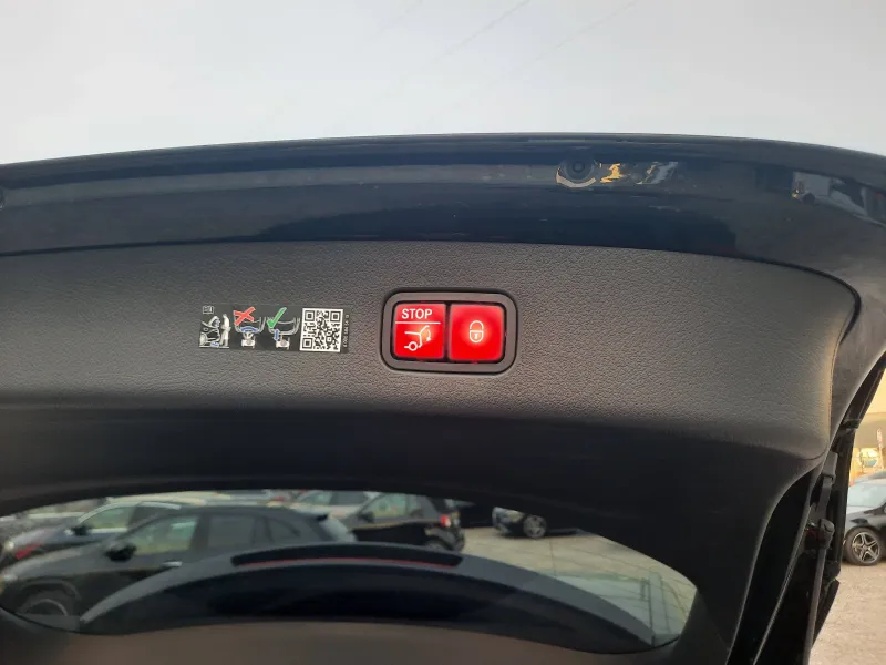 Image secondaire du véhicule 12