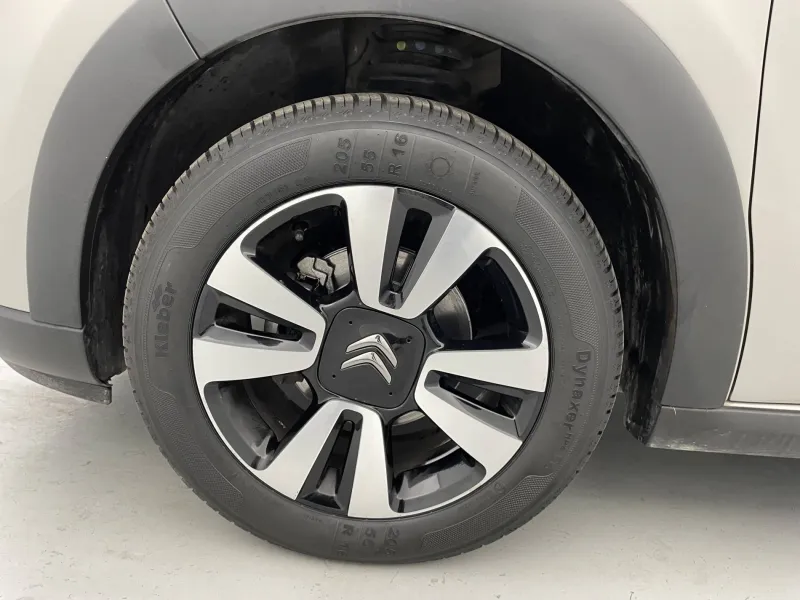 Image secondaire du véhicule 18