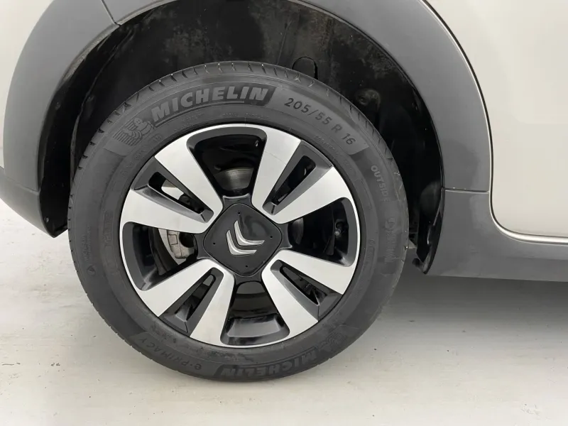 Image secondaire du véhicule 20