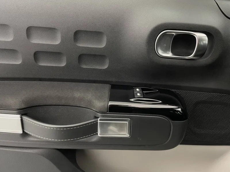 Image secondaire du véhicule 30