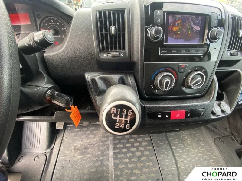 Image secondaire du véhicule 19