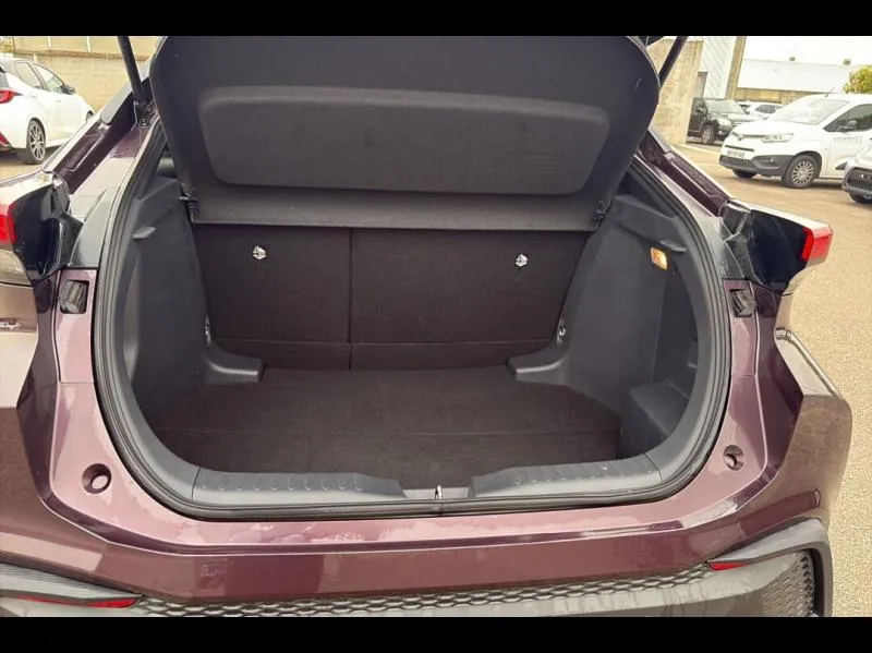 Image secondaire du véhicule 10