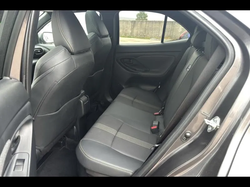 Image secondaire du véhicule 12