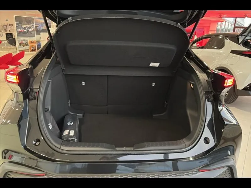 Image secondaire du véhicule 10